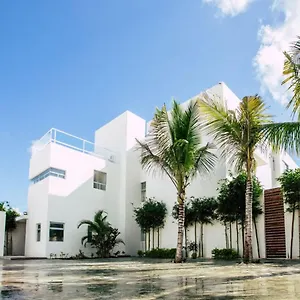 studio-suites-cancun.quintano-roohotels.com/